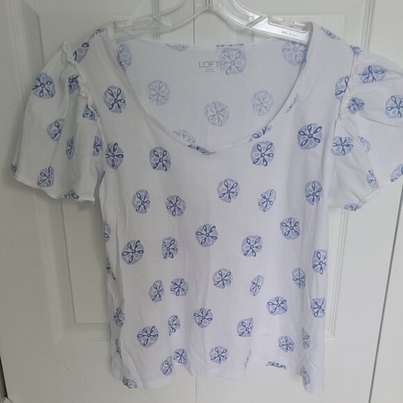 Loft Outlet blue and white summer top with sand dollar print - Picture 2 of 6